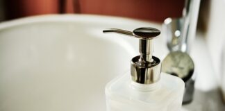Czy mydło zabija bakterie?